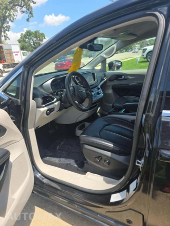 2023 Chrysler Pacifica Touring L 121.6" WB - miniatura 6