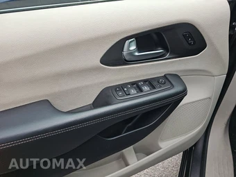 2023 Chrysler Pacifica Touring L 121.6" WB - miniatura 9