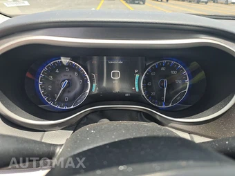 2023 Chrysler Pacifica Touring L 121.6" WB - miniatura 12