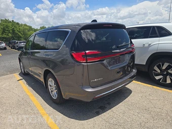 2023 Chrysler Pacifica Touring L 121.6" WB - miniatura 6