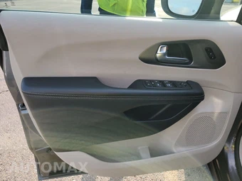 2023 Chrysler Pacifica Touring L 121.6" WB - miniatura 15