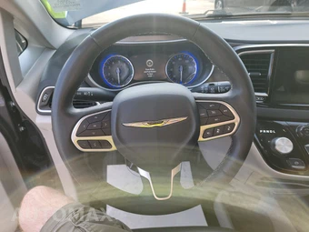 2023 Chrysler Pacifica Touring L 121.6" WB - miniatura 16