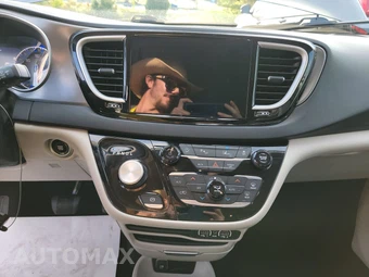 2023 Chrysler Pacifica Touring L 121.6" WB - miniatura 17
