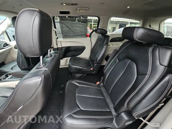 2023 Chrysler Pacifica Touring L 121.6" WB - miniatura 13