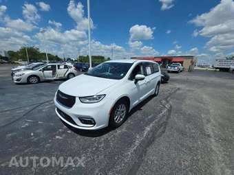 2023 Chrysler Pacifica Touring L 121.6" WB