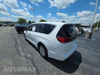 2023 Chrysler Pacifica Touring L 121.6" WB - miniatura 2