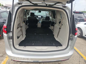 2023 Chrysler Pacifica Touring L 121.6" WB - miniatura 16