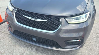 2023 Chrysler Pacifica Touring L 121.6" WB - miniatura 19