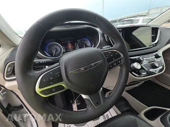 2023 Chrysler Pacifica Touring L 121.6" WB - miniatura 10