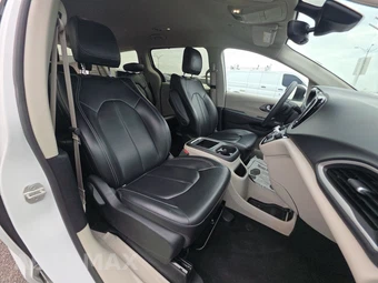 2023 Chrysler Pacifica Touring L 121.6" WB - miniatura 8