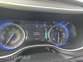 2023 Chrysler Pacifica Touring L 121.6" WB - miniatura 12