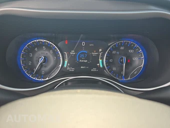 2023 Chrysler Pacifica Touring L 121.6" WB - miniatura 12