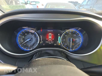 2023 Chrysler Pacifica Touring L 121.6" WB - miniatura 12