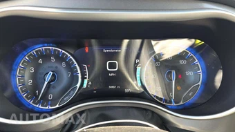 2023 Chrysler Pacifica Touring L 121.6" WB - miniatura 31