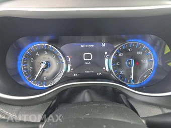 2023 Chrysler Pacifica Touring L 121.6" WB - miniatura 9
