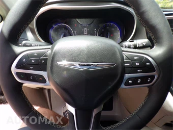 2023 Chrysler Pacifica Touring L 121.6" WB - miniatura 13
