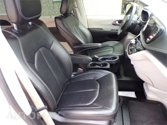 2023 Chrysler Pacifica Touring L 121.6" WB - miniatura 18