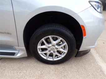 2023 Chrysler Pacifica Touring L 121.6" WB - miniatura 28