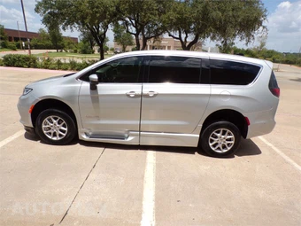2023 Chrysler Pacifica Touring L 121.6" WB - miniatura 5