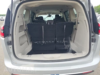 2023 Chrysler Pacifica Touring L 121.6" WB - miniatura 17