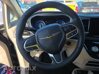 2023 Chrysler Pacifica Touring L 121.6" WB - miniatura 10
