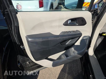 2023 Chrysler Pacifica Touring L 121.6" WB - miniatura 9