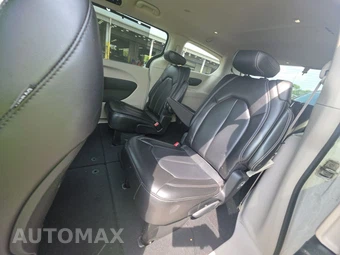 2023 Chrysler Pacifica Touring L 121.6" WB - miniatura 13