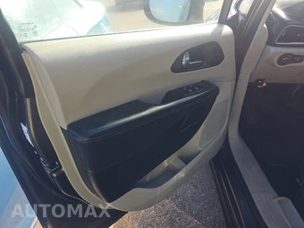 2023 Chrysler Pacifica Touring L 121.6" WB - miniatura 9