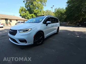 2023 Chrysler Pacifica Touring L 121.6" WB