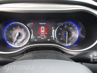 2023 Chrysler Pacifica Touring L 121.6" WB - miniatura 10