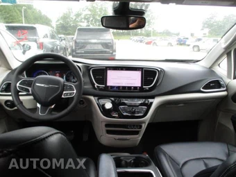 2023 Chrysler Pacifica Touring L 121.6" WB - miniatura 12