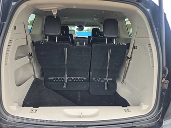 2023 Chrysler Pacifica Touring L 121.6" WB - miniatura 17