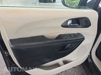 2023 Chrysler Pacifica Touring L 121.6" WB - miniatura 9