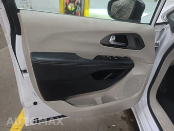 2023 Chrysler Pacifica Touring L 121.6" WB - miniatura 9