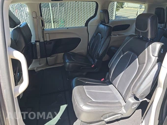 2023 Chrysler Pacifica Touring L 121.6" WB - miniatura 13