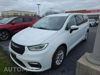 2023 Chrysler Pacifica Touring L 121.6" WB
