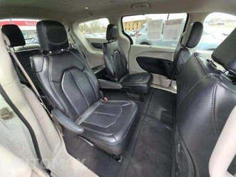 2023 Chrysler Pacifica Touring L 121.6" WB - miniatura 17