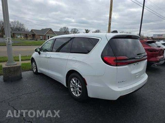 2023 Chrysler Pacifica Touring L 121.6" WB - miniatura 2