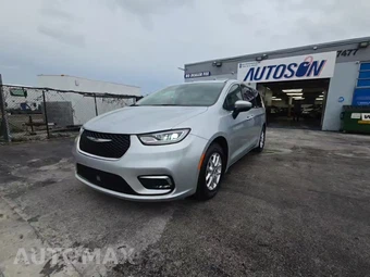 2023 Chrysler Pacifica Touring L 121.6" WB