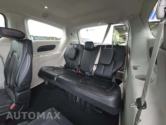 2023 Chrysler Pacifica Touring L 121.6" WB - miniatura 11