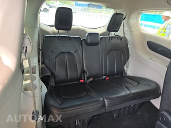 2023 Chrysler Pacifica Touring L 121.6" WB – miniatura 14