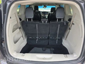 2023 Chrysler Pacifica Touring L 121.6" WB – miniatura 17