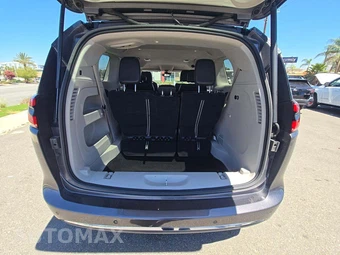 2023 Chrysler Pacifica Touring L 121.6" WB – miniatura 15