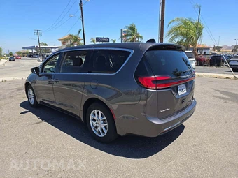 2023 Chrysler Pacifica Touring L 121.6" WB – miniatura 2