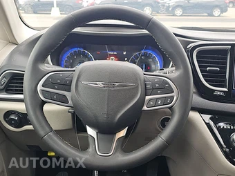 2023 Chrysler Pacifica Touring L 121.6" WB - miniatura 10