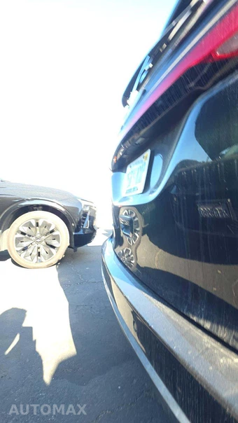2023 Chrysler Pacifica Touring L 121.6" WB - miniatura 32