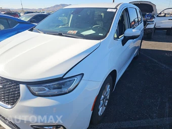 2023 Chrysler Pacifica Touring L 121.6" WB