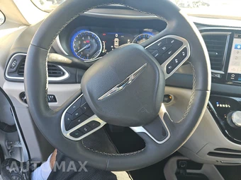 2023 Chrysler Pacifica Touring L 121.6" WB - miniatura 10