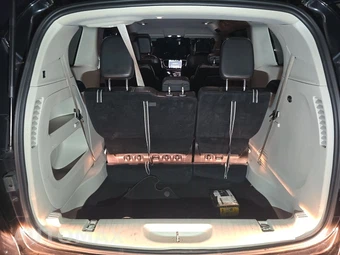 2023 Chrysler Pacifica Touring L 121.6" WB - miniatura 17