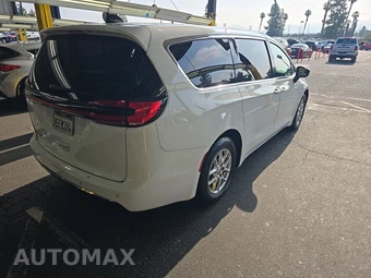 2023 Chrysler Pacifica Touring L 121.6" WB – miniatura 4